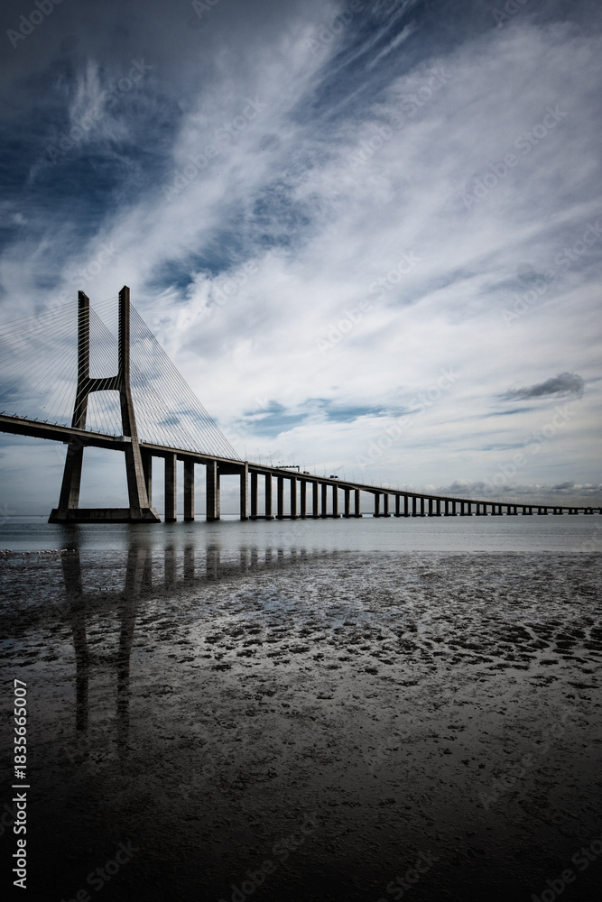 Obraz premium Vasco da Gama Brücke