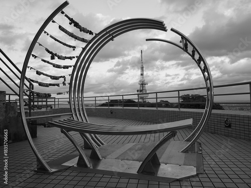 オブジェとテレビ塔