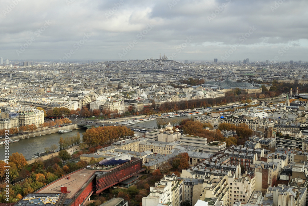 Obraz premium Paris Unfolded