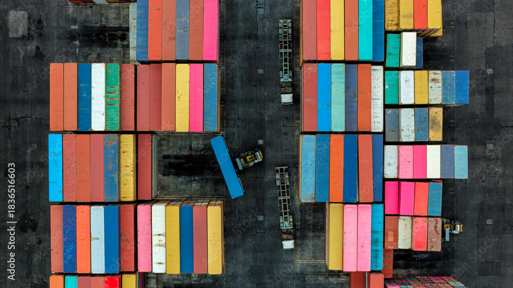 Obraz premium Aerial view of container ship and international harbour. 
