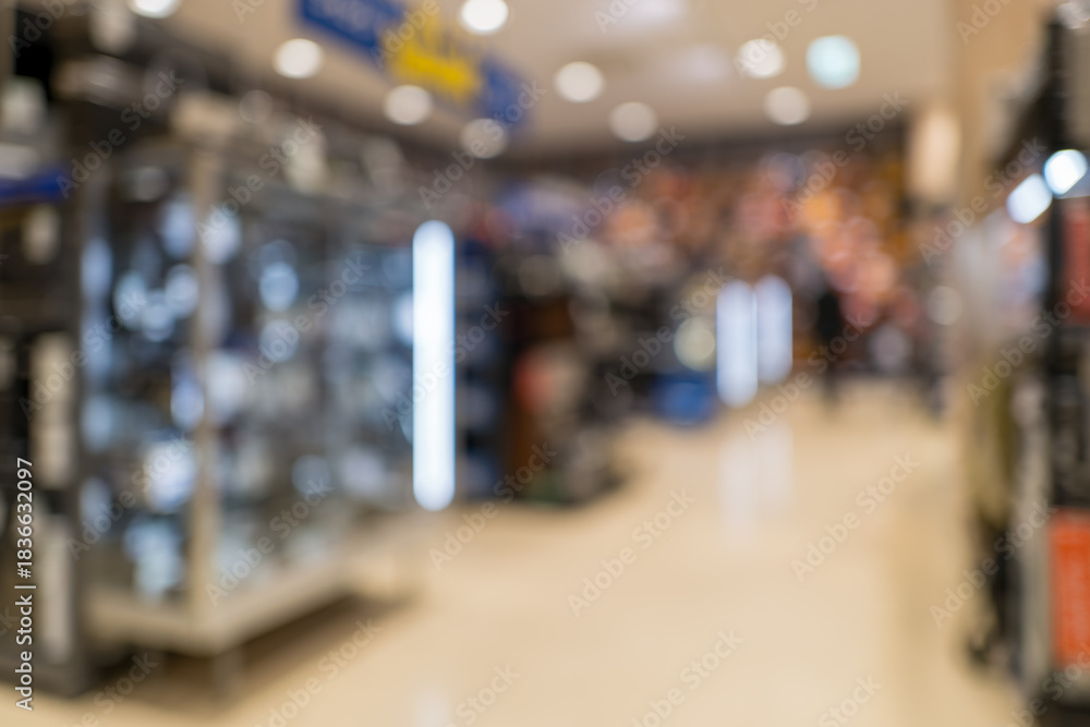 Fototapeta premium 商品棚のボケを活かしたリサイクルショップのコピースペース