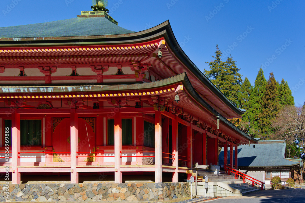 Fototapeta premium Autumn at Eikando and Nanzenji - Maple Leaf Festival