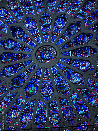 interior igreja dourado opera neoclassico gotico paris frança