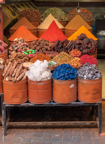 Épices au Souk de Marrakech, Médina, Maroc
