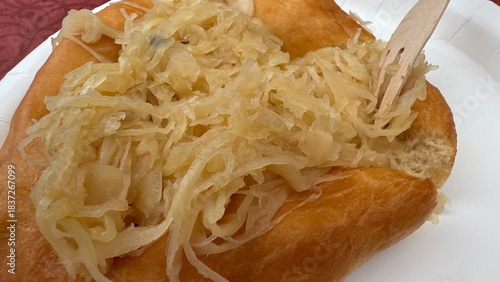 Kiachl mit Sauerkraut Delikatesse in Tirol