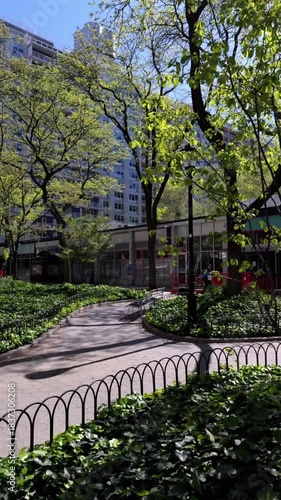 Wallpaper Mural spring in the park Torontodigital.ca