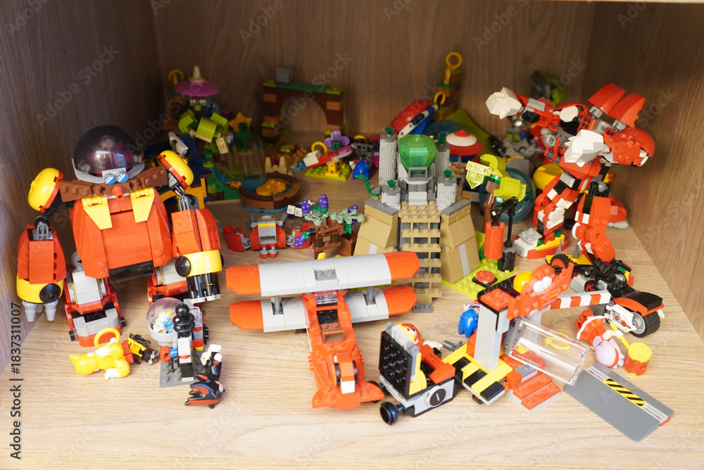 Obraz premium A collection of colorful Lego Sonic the Hedgehog sets on a shelf