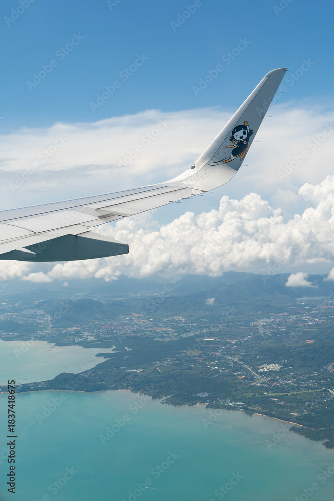 Fototapeta premium View from Scoot Airbus A321neo during climb