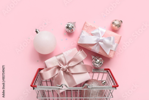 Small shopping basket with ...