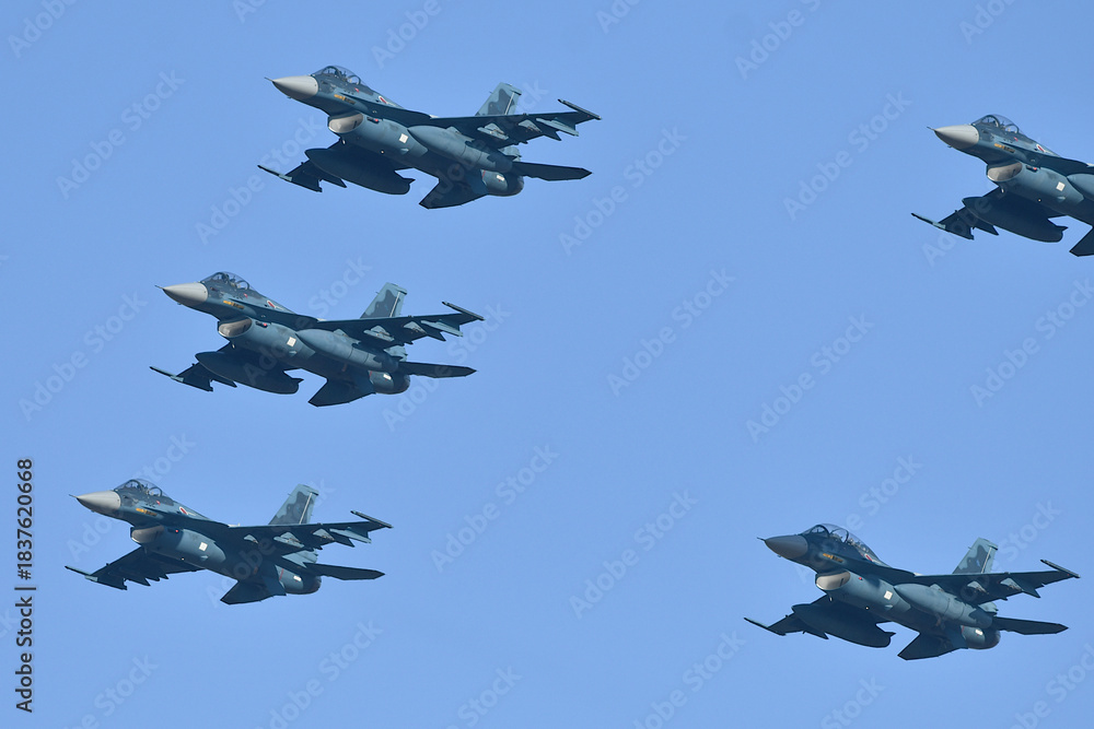 F2戦闘機 Images – Browse 19 Stock Photos, Vectors, and Video