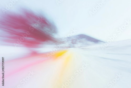 抽象的, ぼかし, フラワーアート, 花, 柔らかい色, パステルカラー, アート写真, 背景用, 穏やか, やさしい雰囲気, ドリーミー, ピンク, オレンジ, ライトブルー, 霞んだ, 美しい背景, ふんわり, 柔らかい, 植物, 自然, 風景, 静けさ, 癒し, ソフトフォーカス, スローフォト, 花びら, 春, 芸術的, エレガント, グラデーション, ロマンチック, クリーン, ミニマル