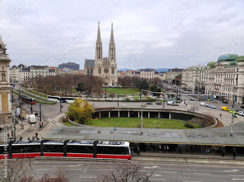Votivkirche, Wien Sigmund Freud Park, von oben, panorama im Herbst