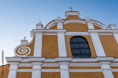 Wallpaper Mural Alte Kirche in neuem Glanz Torontodigital.ca