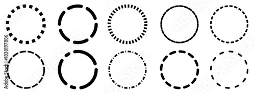 Set of circle shapes with dotted and varied lines.
