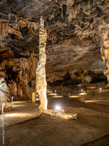 Höhle