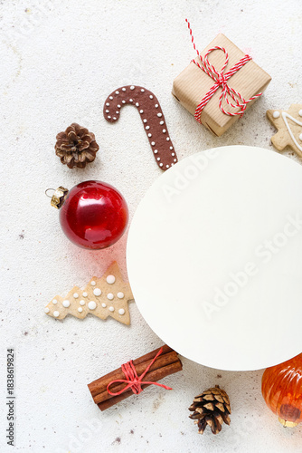 Blank card with Christmas g...