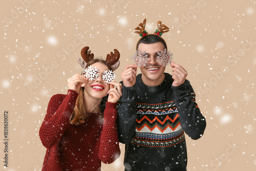 Beautiful young couple in r...