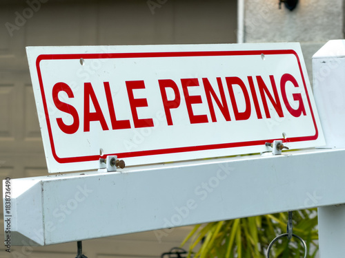 Sale Pending Real Estate Yard Sign