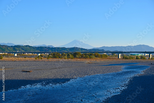大井川　富士山　川　蓬莱橋　静岡県　島田市　眺め　絶景　景勝地　風景　川　山
