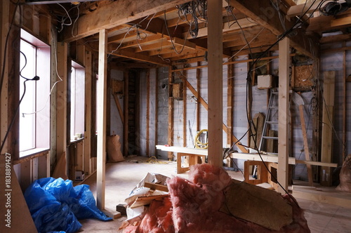 木造建築の解体現場