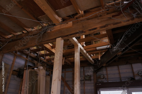 木造建築の解体現場