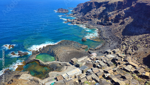 Billede på lærred Pozo de las Calcosas fishing village and natural pools, Island El Hierro, Canary Islands, Spain, Europe