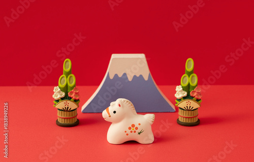 Japanese New Year. Horse zodiac and Mount Fuji and New Year's pine decoration. 日本のお正月。午（うま）の干支と富士山と門松	
