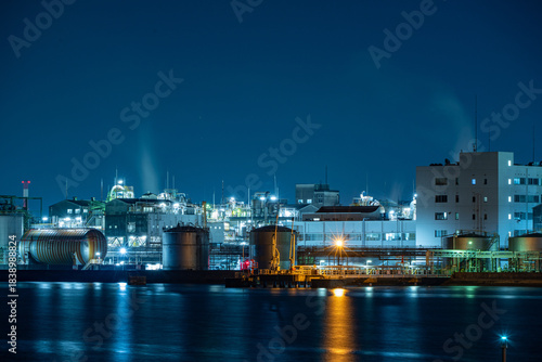 Illuminated Petrochemical Plant at Night in Otake, Japan | 大竹市の工場夜景・石油化学プラント