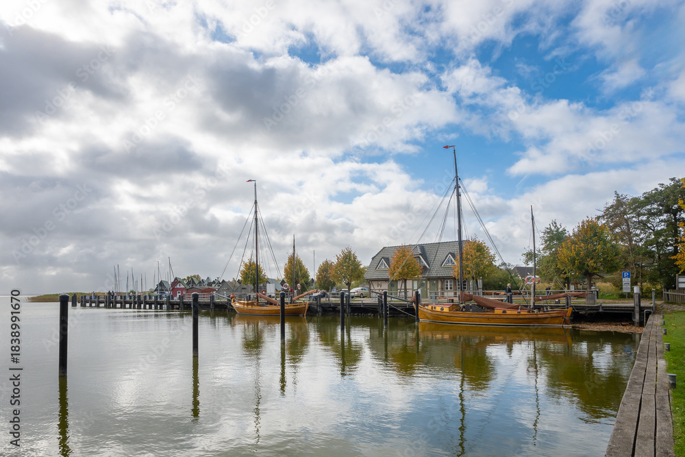 Fototapeta premium Hafen von Althagen im Fischland Darß.