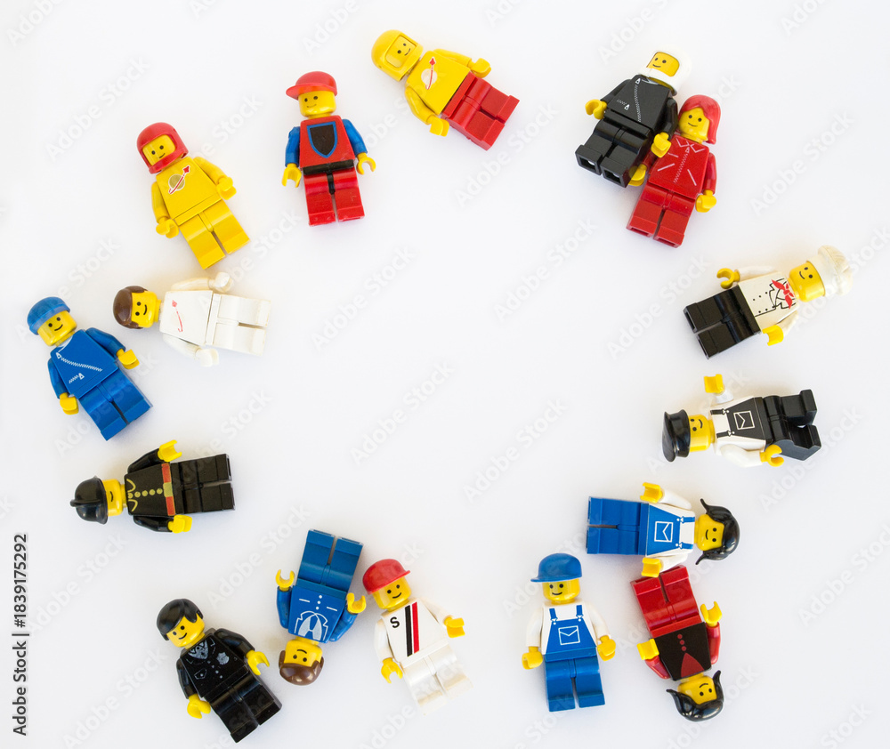Obraz premium Figuras de profesiones de LEGO oficial. Imagen aislada