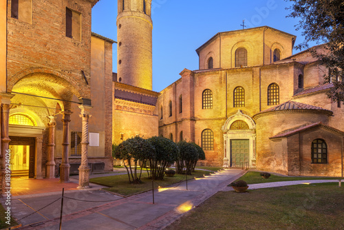 Fotografija Ravenna, Italy at the historic Basilica of San Vitale
