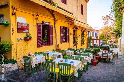 Fototapeta Naklejka Na Ścianę i Meble -  Beautiful street  in Plaka District, Athens, Greece.