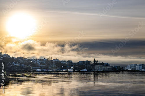 Canvas Print Fog is incoming and devouring the little sun we have these winter days