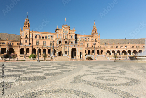The Plaza de Espana, located in the Parque de María Luisa (Maria Luisa Park),was built in 1928 for the Ibero-American Exposition of 1929. It is exemplary of the Renaissance Revival architecture style.