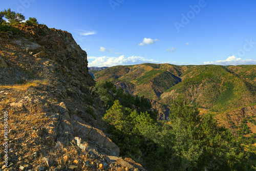 Foto Scenic summer landscape of the Dinaric Alps in Albania, Europe