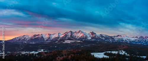 Fototapeta Naklejka Na Ścianę i Meble -  Tatras mounains at sunrise in Poland