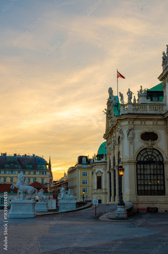 Naklejka premium sunset in the city