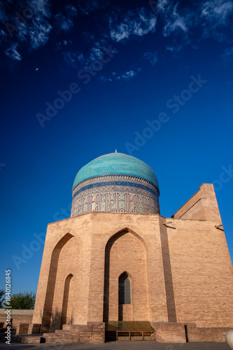 Obraz na plátne Vertical View of Mausoleum of Rabia Sultan Begum