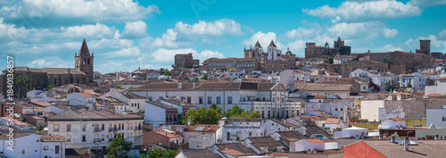 Vista panorámica desde el mirador Infanta Isabel de la ciudad de Cáceres, España