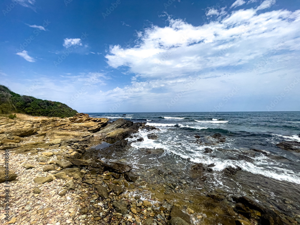 Obraz premium waves and rocks