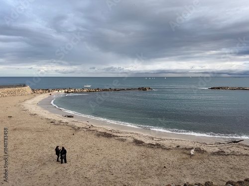 Plage de la Gravette à Antibes en hiver