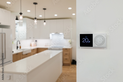 Tableau sur toile Thermostat intelligent dans une maison