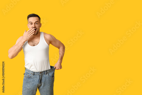 Handsome sporty shocked man...