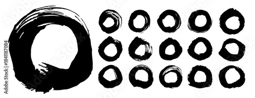 筆で書いた丸のベクター素材のセット