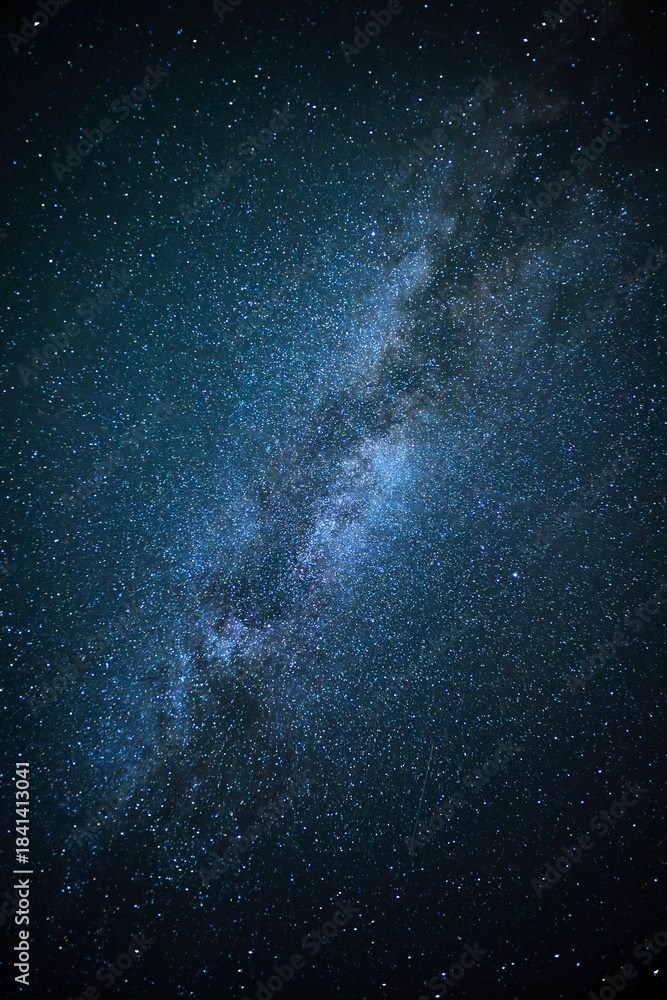 Obraz premium The beautiful Milky way on a dark sky