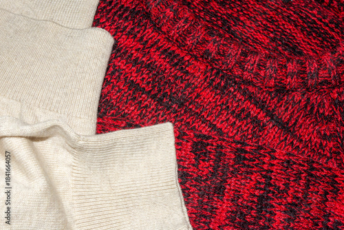 Fondo de jersey blanco y jersey rojo y negro