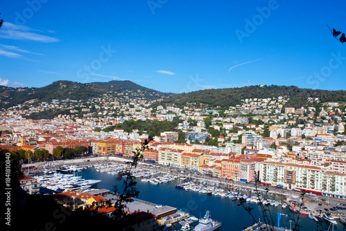 Widok na wzgórze Villefranche-sur-Mer, Prowansja-Alpy-Lazurowe Wybrzeże, Nicea, Francja, View of the hill of Villefranche-sur-Mer, Provence-Alpes-Côte d'Azur, Nice, France