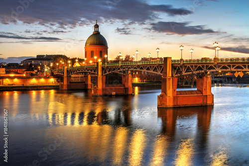 Saint-Pierre Bridge in Toulouse, France at sunset