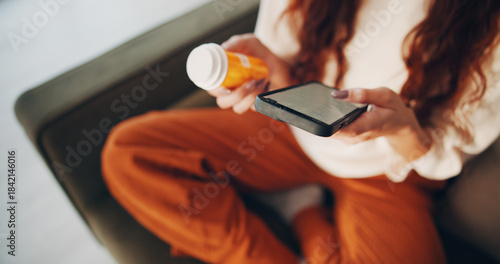 Cuadro en lienzo Hands, medication and phone with woman in home living room to search side effects or symptoms