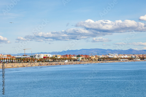 3 - Spiaggia vista in lontananza di Valencia, Spagna